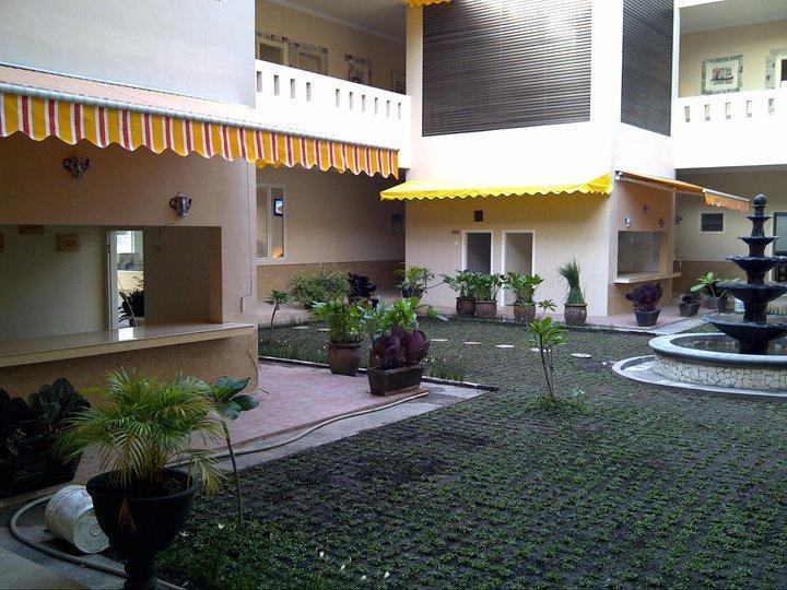 Hotel Roemah Moesi Medan Esterno foto