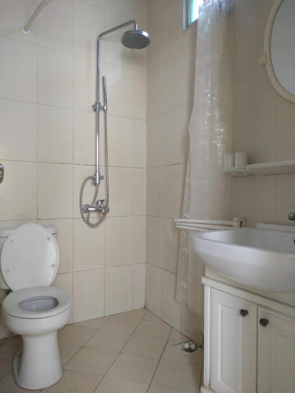 Hotel Roemah Moesi Medan Esterno foto